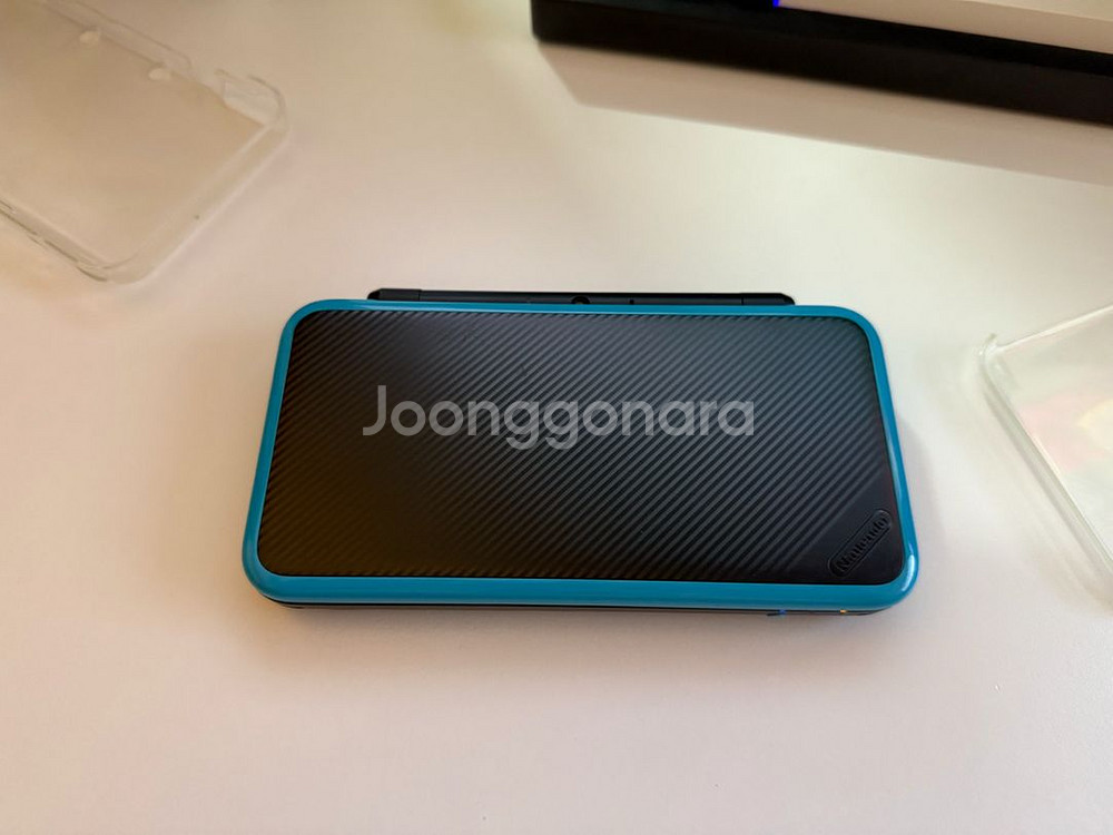 뉴 닌텐도 2ds xl 판매합니다 64g sd카드 포함--2