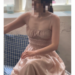 율스마마님 잇츠유얼리티 샴페인골드 원피스