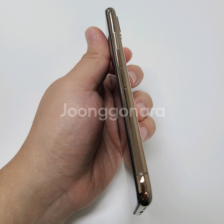 배터리 100% 아이폰 XS 512기가 골드 팝니다!--3