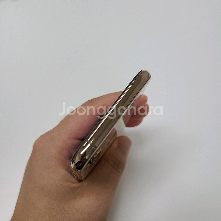 배터리 100% 아이폰 XS 512기가 골드 팝니다!--4