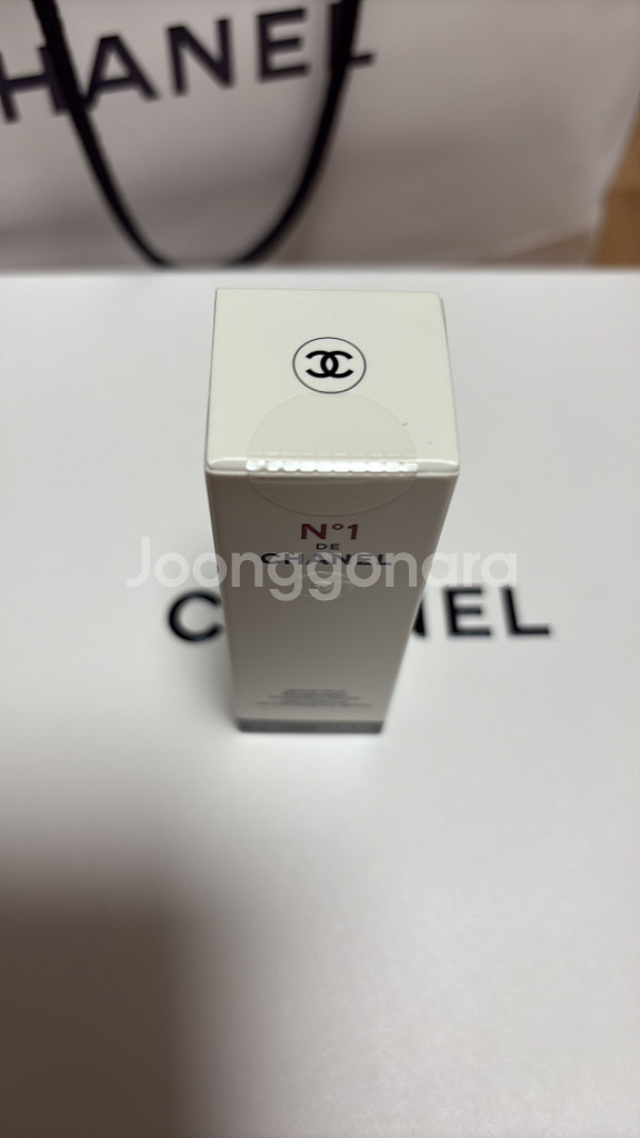 샤넬 레드까멜리아 아이세럼 팔아요--3