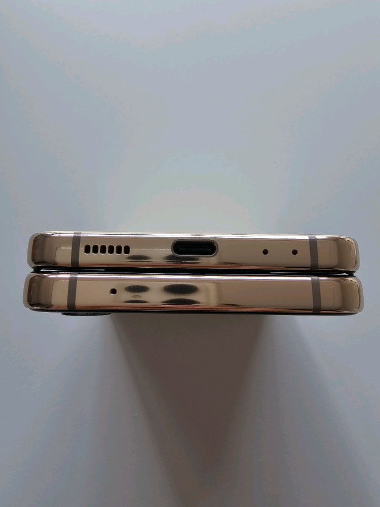 갤럭시 Z 플립 4 핑크골드 256GB 중고--14