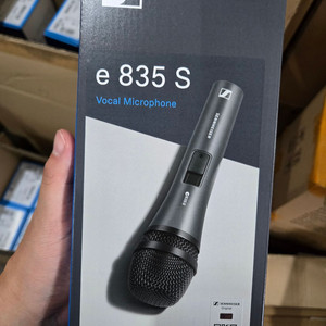 젠하이저 E835S 마이크 판매합니다.