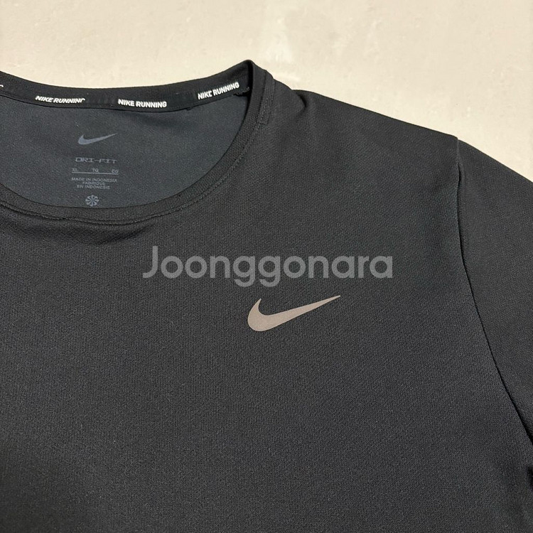 정품 나이키 드라이핏 스우시 블랙 반팔 기능성 티셔츠--2