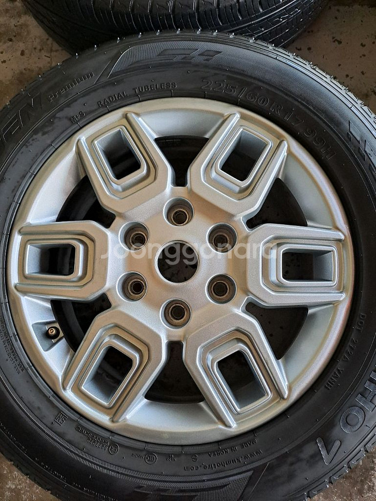 스타리아 17인치휠타이어 그랜드스타렉스 가능--1