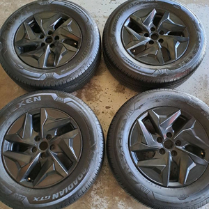 쏘렌토 싼타페용 17인치휠타이어