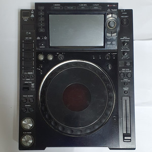 CDJ-2000NXS2