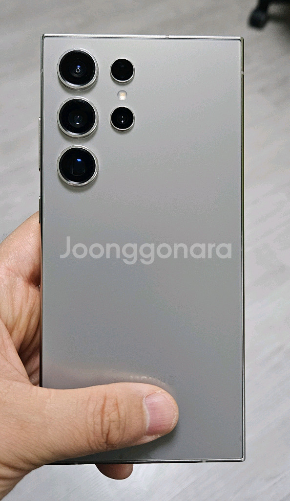 갤럭시 S24울트라 티타늄그레이 512GB 싸게 팝니다--1