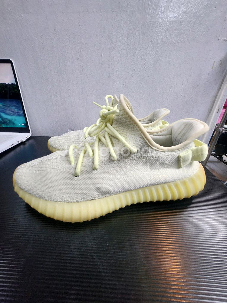 (정품)아디다스 이지부스트 350V2 버터(J 270)--0