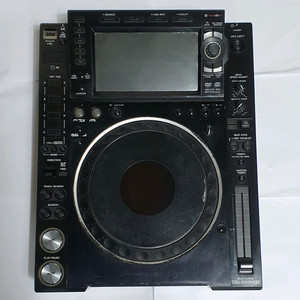 CDJ-2000NXS2