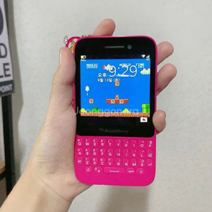 블랙베리 Q5 핑크
