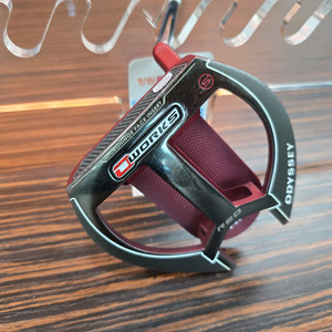 오딧세이 O-Works Red 퍼터