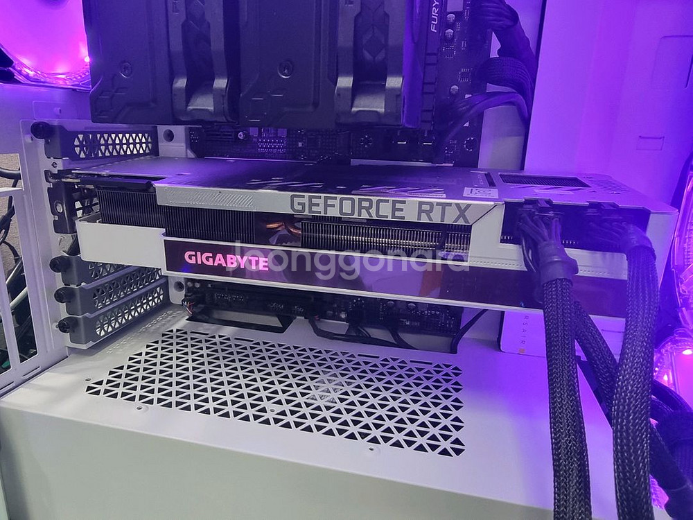 GIGABYTE RTX 3090 VISION OC--0