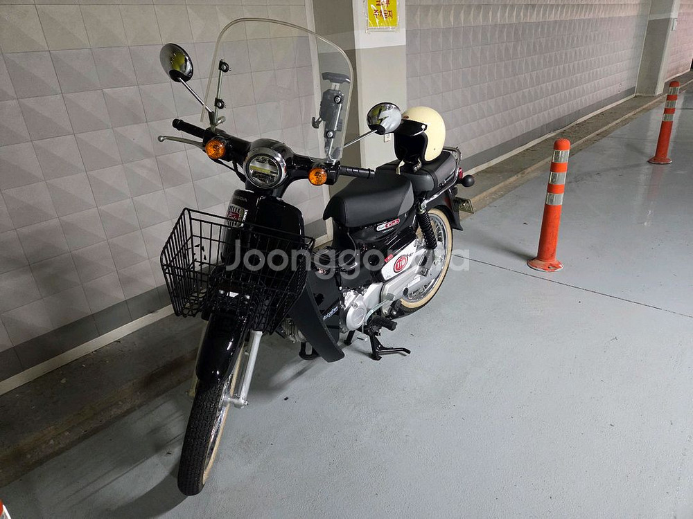 슈퍼커브110 22년식 800km, 덱스톤 헬맷 포함--2