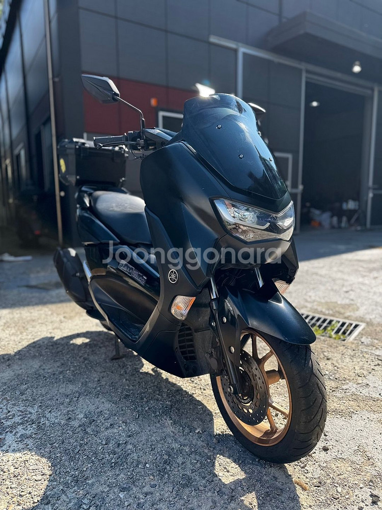 야마하 Nmax125 22년형 8천Km 판매합니다.--0