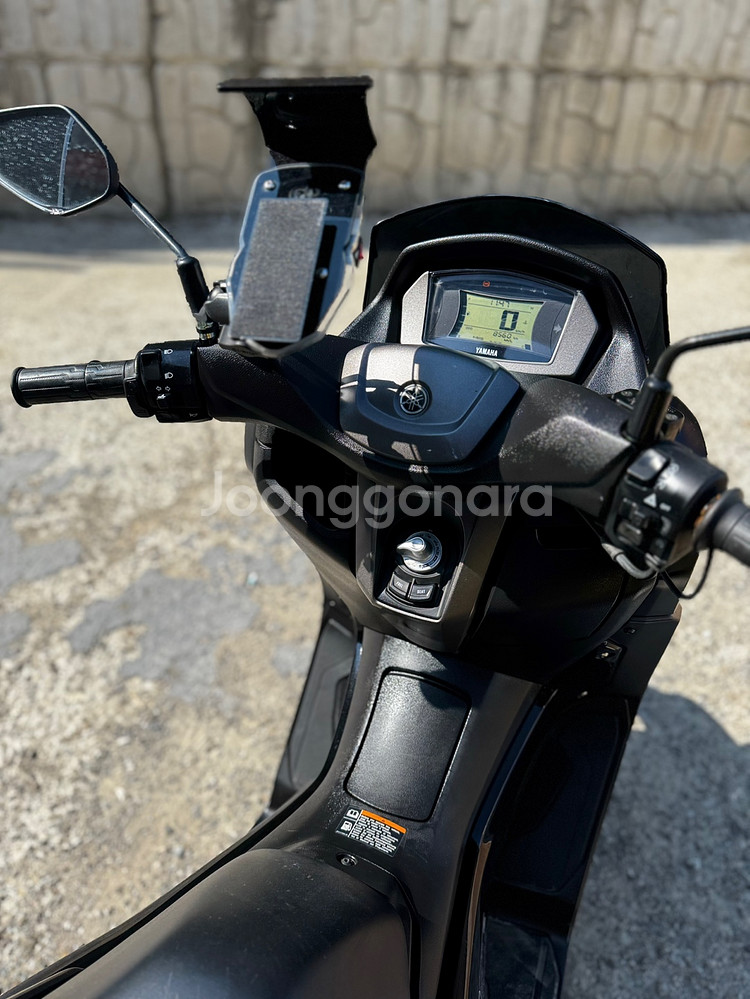 야마하 Nmax125 22년형 8천Km 판매합니다.--8