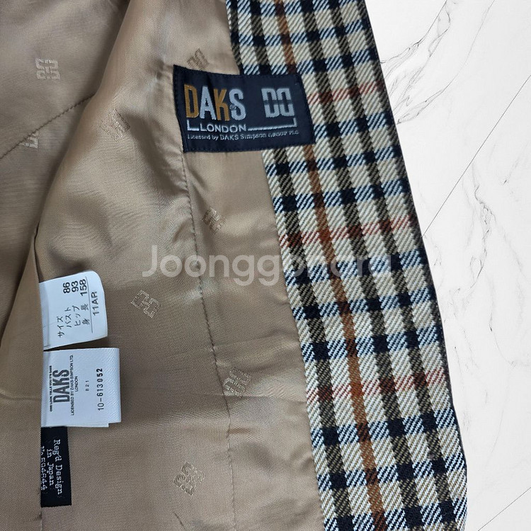 닥스 DAKS LONDON 클래식 체크 패턴 울 베스트--9