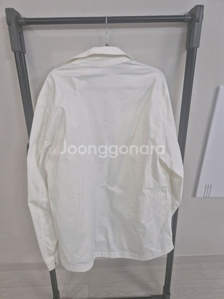 스톤아일랜드 화이트 자켓 팝니다--1