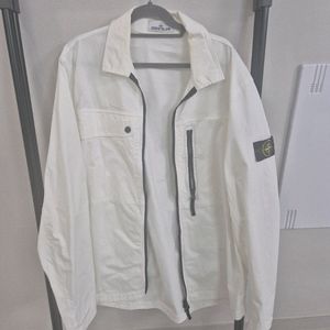 스톤아일랜드 화이트 자켓 팝니다