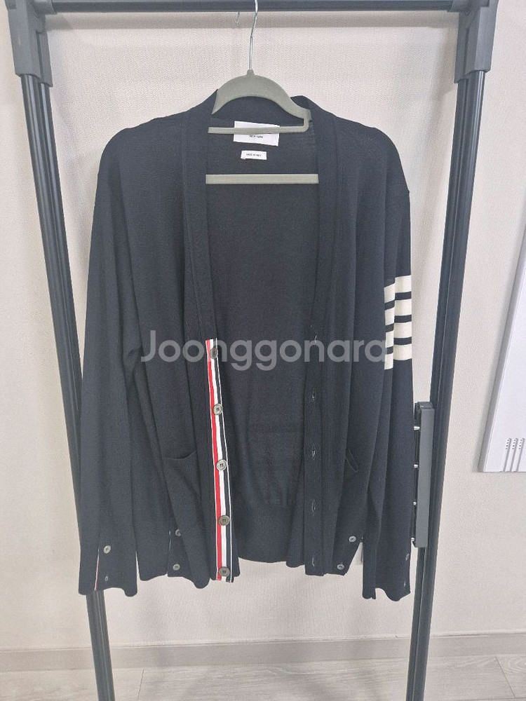 톰브라운 가디건 팝니다--0