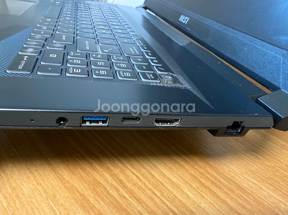 MSI pulse 17 b13v 게이밍노트북--3