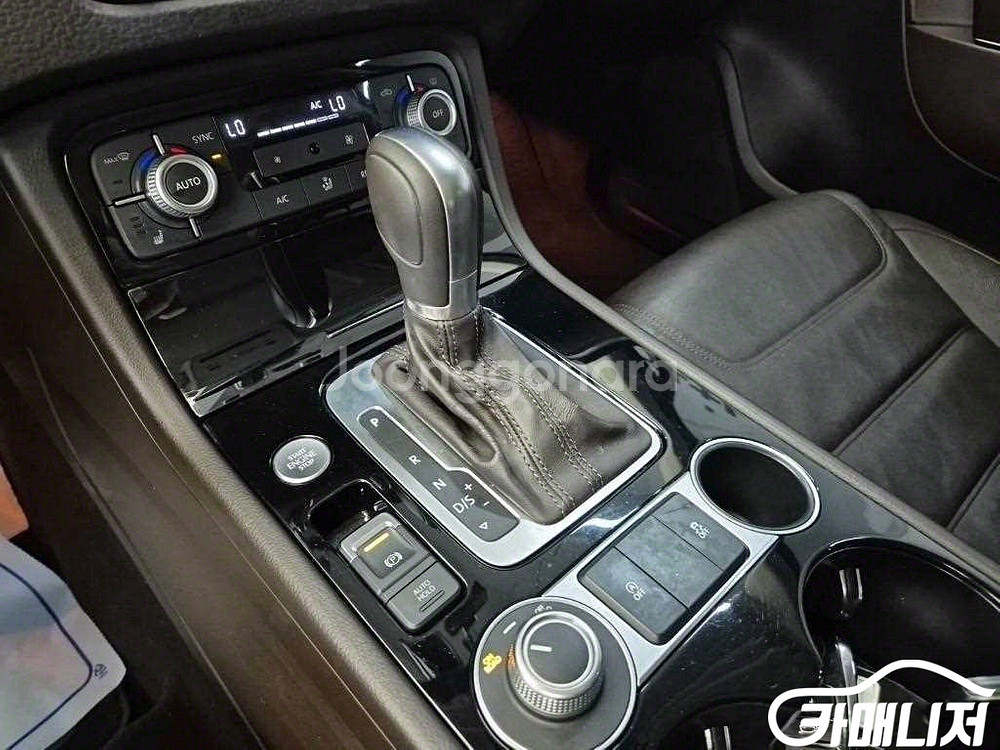 [폭스바겐]뉴 투아렉 V6 3.0 TDI 블루모션 (5--7