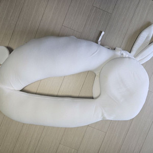 라라스 옆잠 배게
