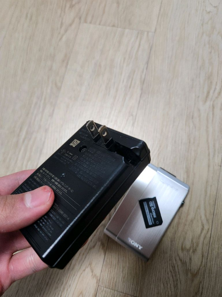 소니 사이버샷 dsc-t900--2