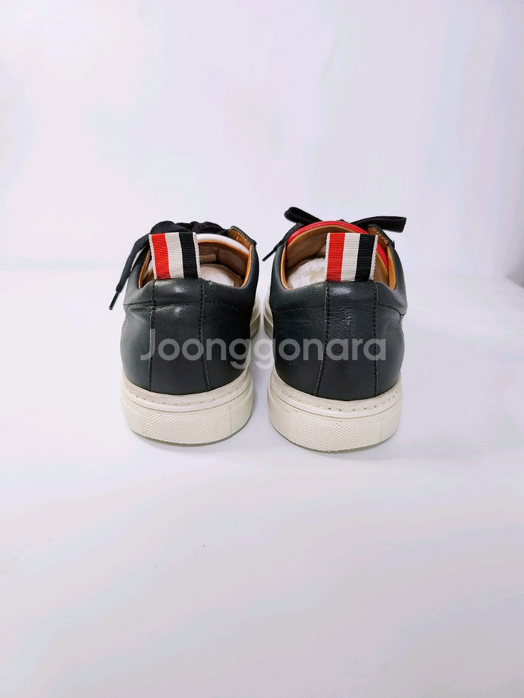 톰브라운 네이비 클래식 로우탑 스니커즈 8/265--4