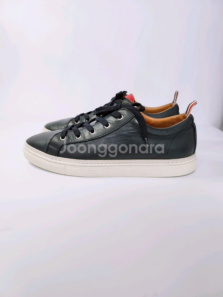 톰브라운 네이비 클래식 로우탑 스니커즈 8/265--6