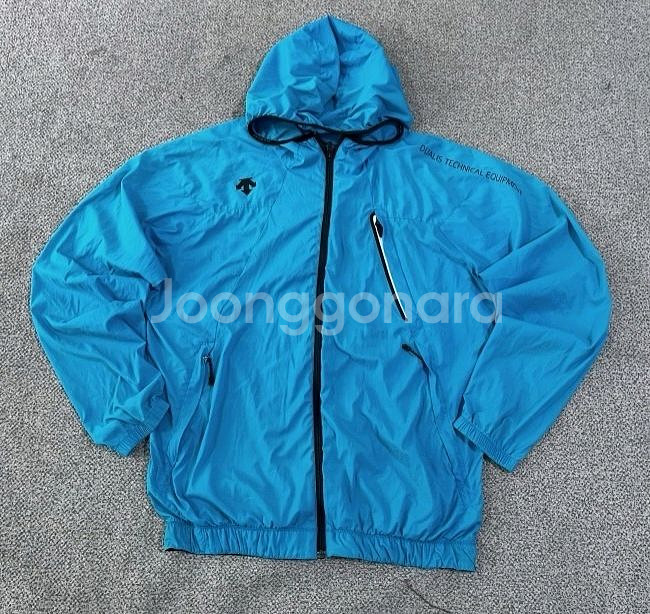 데상트 블루 바람막이 후드 자켓 등산자켓 105/XL--0