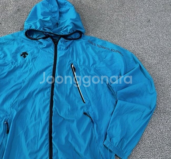 데상트 블루 바람막이 후드 자켓 등산자켓 105/XL--1