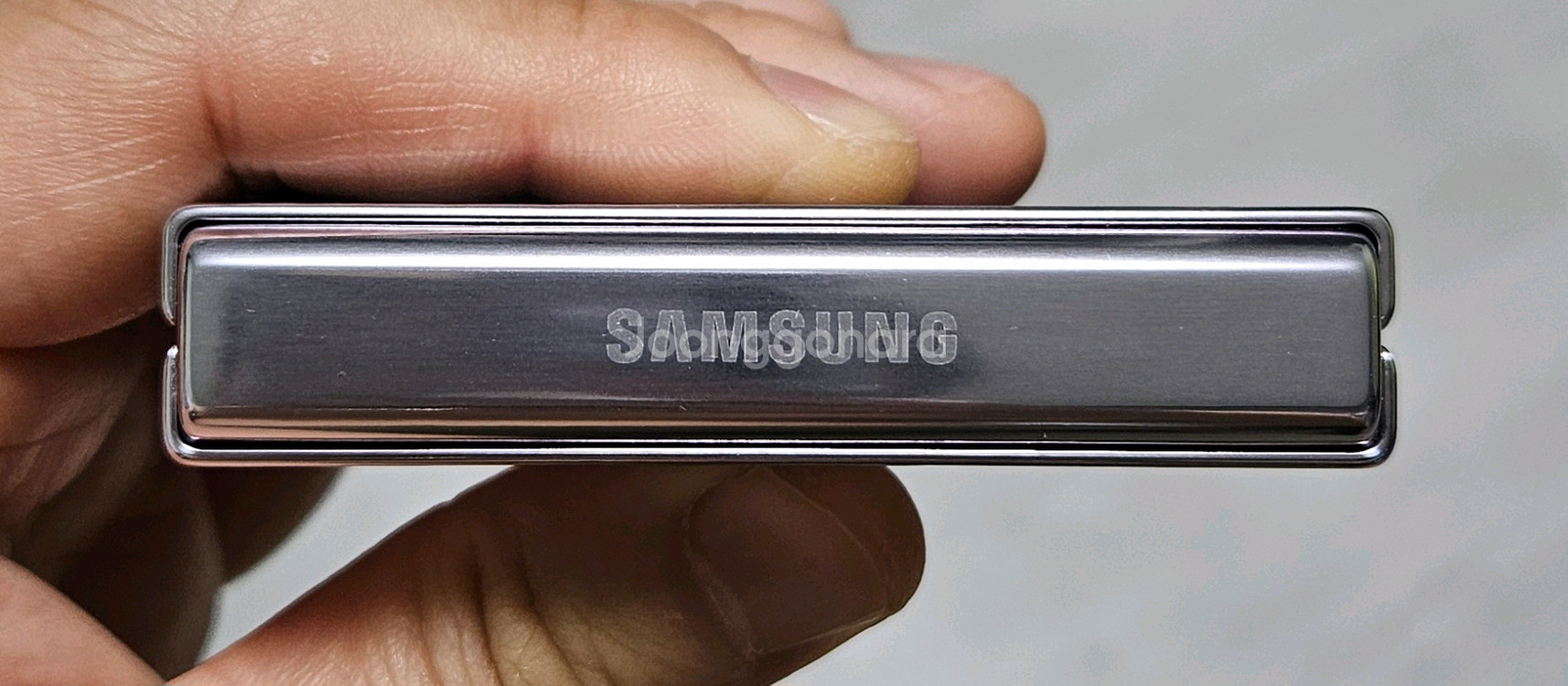 갤럭시 Z플립5 라벤더 512GB A급 싸게 팝니다.--3