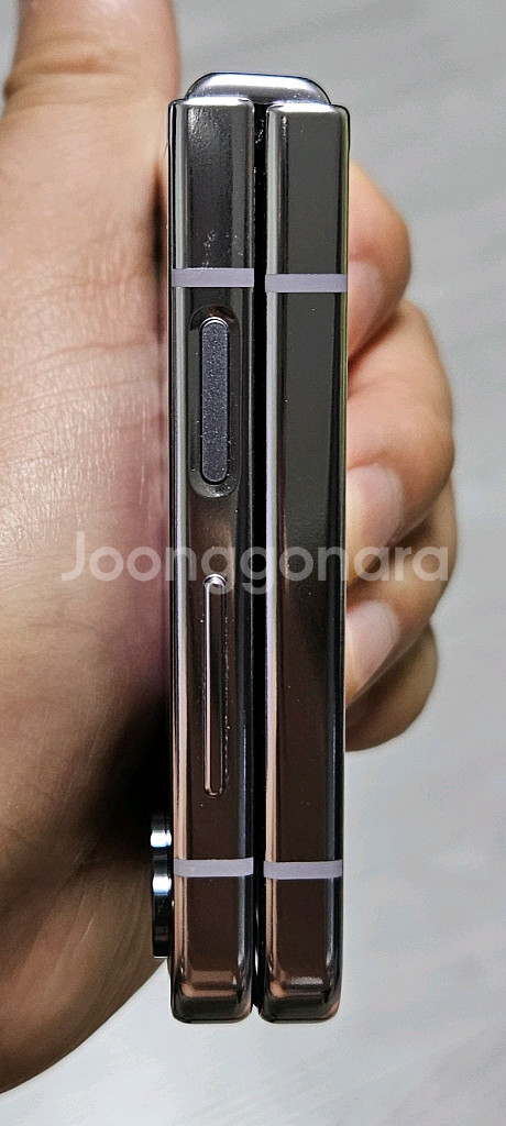 갤럭시 Z플립5 라벤더 512GB A급 싸게 팝니다.--5