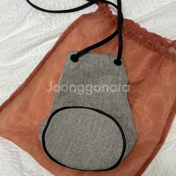 아카이브앱크 헤링본 숄더백--2