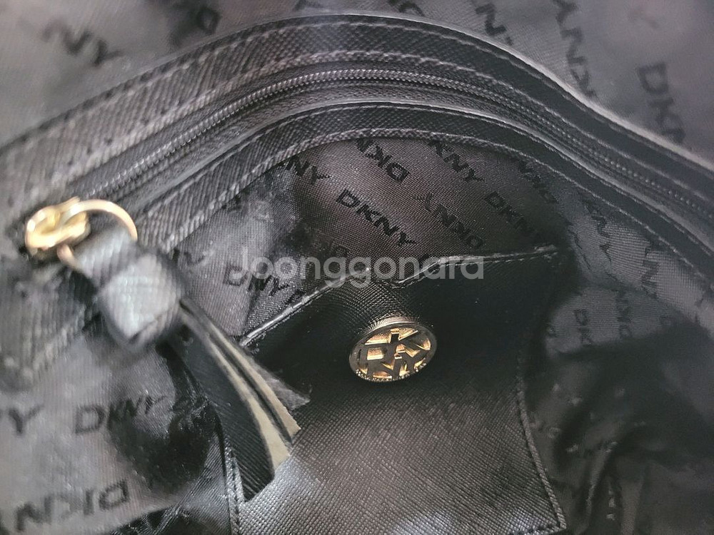 DKNY 가죽 가방--3