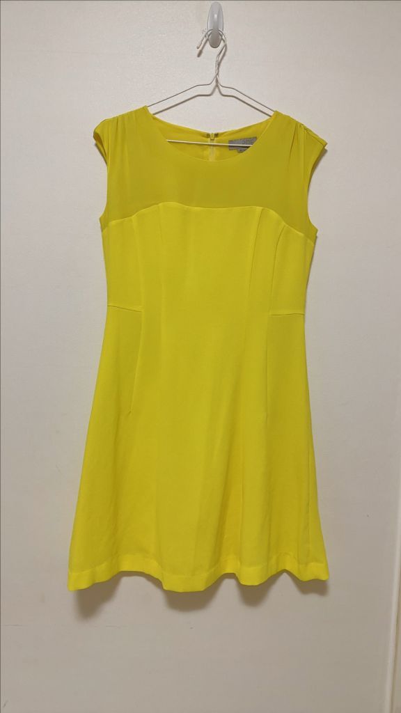 색감이 쨍한 노란색 원피스--1