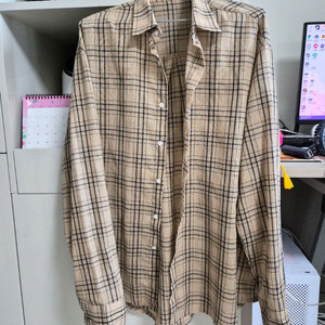 오버핏 브라운 체크 셔츠 팝니다