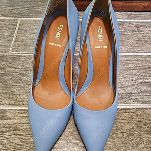 펜디 신상 펌프스