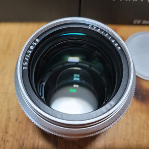 TTArtisan 75mm f/1.5 렌즈 판매합니다.