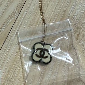 샤넬 목걸이 클로버