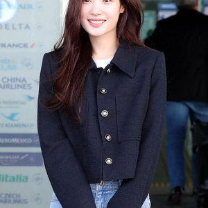 새상품:)온앤온 카라 탈부착 트위드자켓(정채연착용)