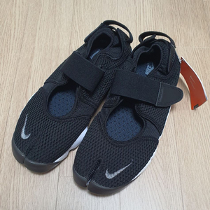 나이키 에어리프트 w10사이즈(맨265~270)