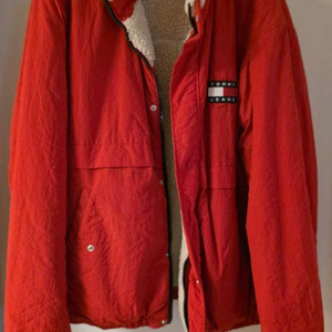 tommy jeans 빨간 점퍼 XL
