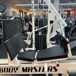 바디마스터 등받이조절 레그프레스