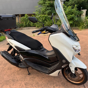 nmax125 22년 짧은키로수 팝니다