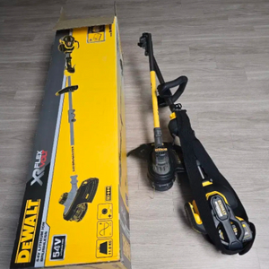디월트 54V 충전 예초기 DCM5713 + 정품 9
