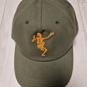 알렉산더 맥퀸(ALEXANDER MQUEEN) 모자