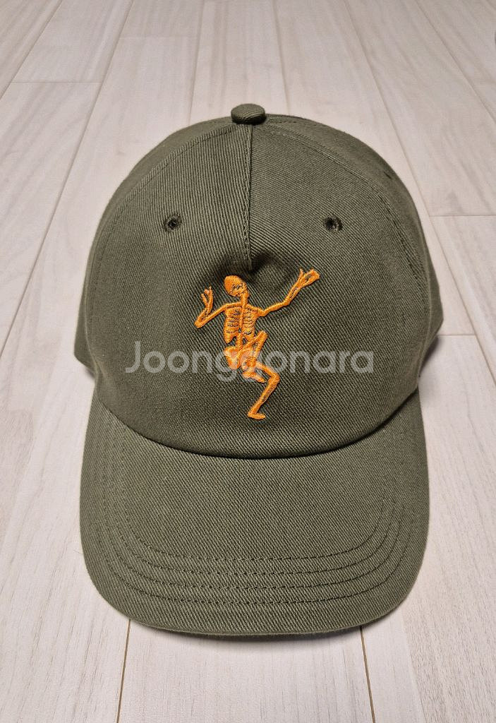 알렉산더 맥퀸(ALEXANDER MQUEEN) 모자--1