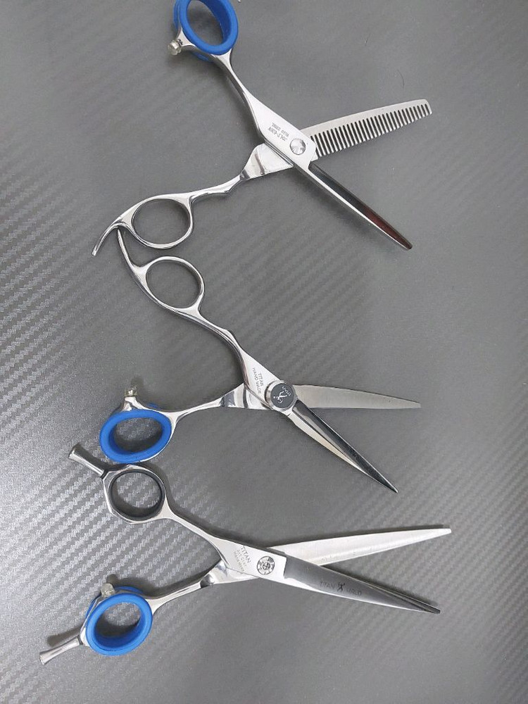 왼손잡이 타이탄 미용가위 이미지